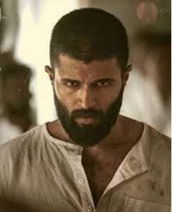 Vijay Deverakonda Arjun Reddy కి తీసుకున్నది రూ. 5 లక్షలే.. కానీ 6 Vijay Deverakonda