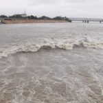 ప్రకాశం బ్యారేజ్ పై వరద రహదారి: విజయవాడలో గోదావరి overflow, రైతుల పంటలకు పెద్ద బాహుబల దెబ్బ 3 ప్రకాశం బ్యారేజ్