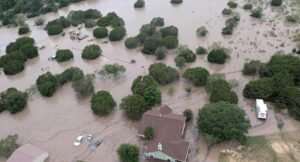 రాయలసీమలో మాన్సూన్ లోటు శూన్యం; తూర్పుగోదావరి, గుంటూరు జిల్లాలకు 24 గంటల్లో ఫ్లాష్ ఫ్లడ్ (Flash Floods Alert) 7 రాయలసీమలో మాన్సూన్ లోటు శూన్యం; తూర్పుగోదావరి, గుంటూరు జిల్లాలకు 24 గంటల్లో ఫ్లాష్ ఫ్లడ్ (Flash Floods Alert)