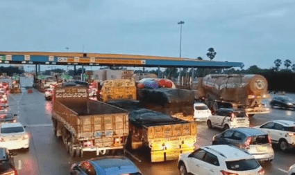 Dasara Holidays Traffic Issues: దసరా సెలవుల్లో రద్దీ, ట్రాఫిక్ జామ్లు.. బస్ స్టాండ్లు కలకలం! 3 Dasara Holidays Traffic Issues