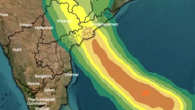 Cyclone Montha తెలంగాణ, ఏపీ జిల్లాలకు ఫ్లాష్ ఫ్లడ్ హెచ్చరికలు: విద్యా సంస్థలకు సెలవు 3 Cyclone Montha