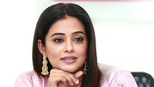 Priyamani on Pay Disparity హీరోల కంటే తక్కువ రెమ్యునరేషన్ ఉన్నా బాధపడను.. మార్కెట్ వాల్యూ బట్టే డిమాండ్ చేస్తా... 6 Priyamani on Pay Disparity హీరోల కంటే తక్కువ రెమ్యునరేషన్ ఉన్నా బాధపడను.. మార్కెట్ వాల్యూ బట్టే డిమాండ్ చేస్తా…