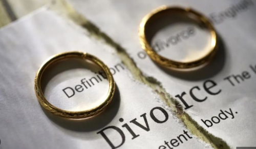 Pune Doctor Couple Divorce