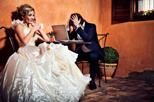 660+ Unhappy Bride Wedding Couple Stock Photos, Pictures & Royalty ...