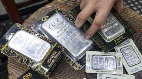 Silver Price Crosses 4 Lakh