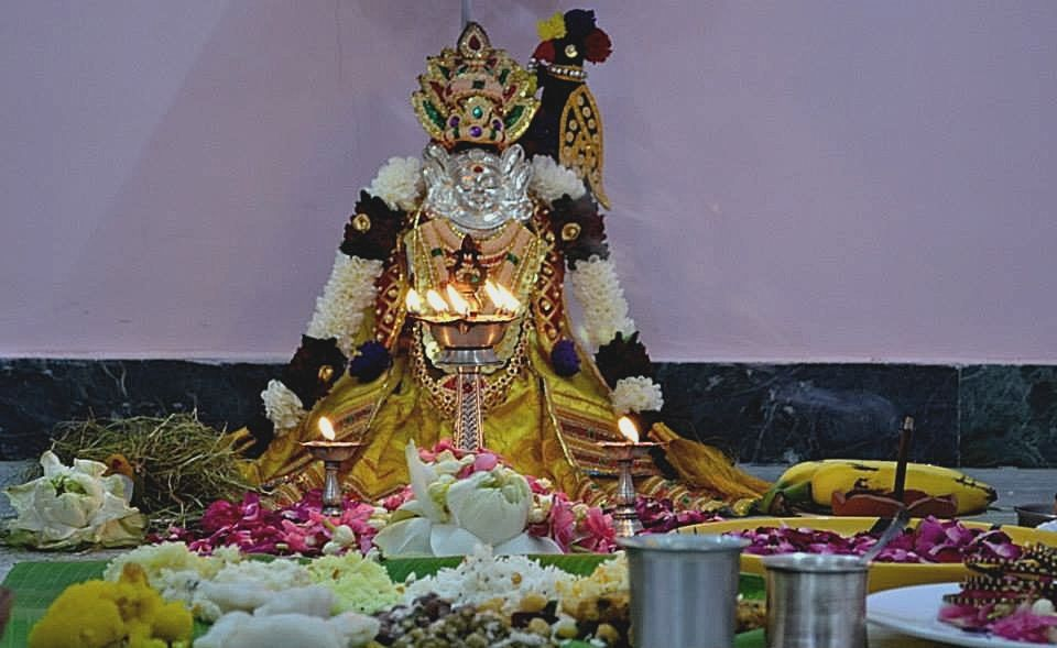 Varalakshmi Vratham 2026 తేదీ & పూజా విధానం | సంపద, ఆరోగ్యం కోసం ఈ వ్రతం ఎలా చేయాలి? 6 image 211