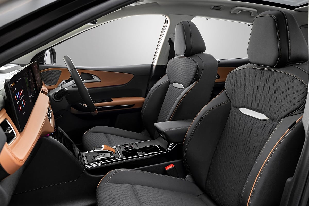 Mahindra XEV 9e: మహీంద్రా ఎక్స్ఈవీ 9ఈ సినీలక్స్ ఎడిషన్... 11 Mahindra Unveils XEV 9e Cineluxe: India's Ultimate Luxury EV SUV