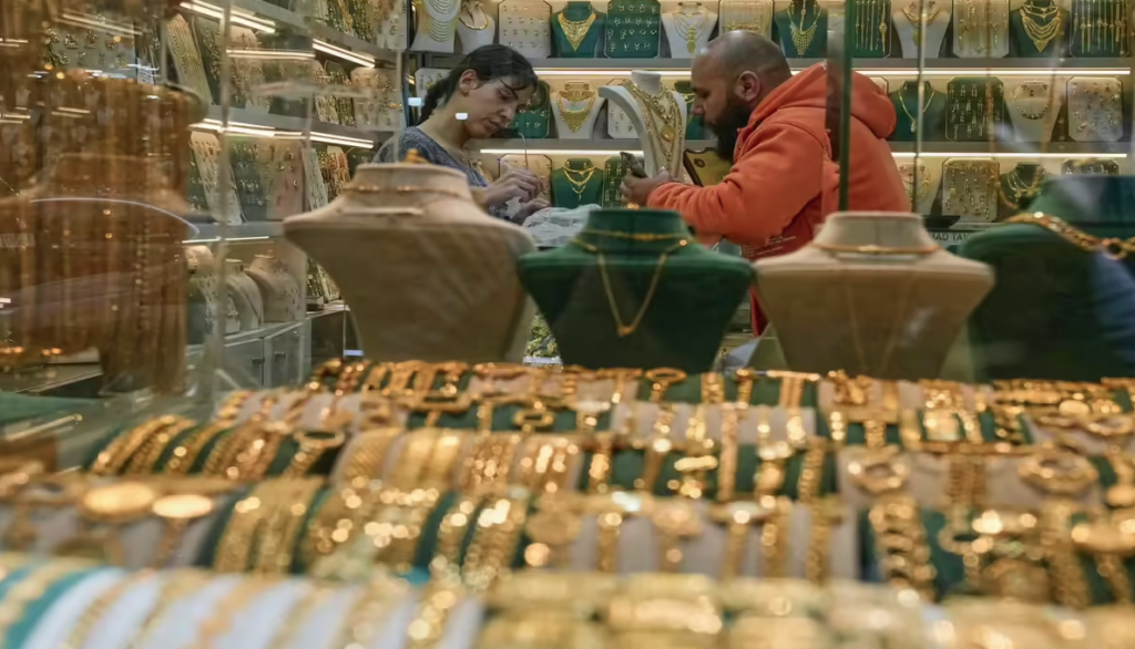 Today Gold & Silver Rates in Hyderabad, Delhi, Mumbai – March 31, 2026 9 image 150